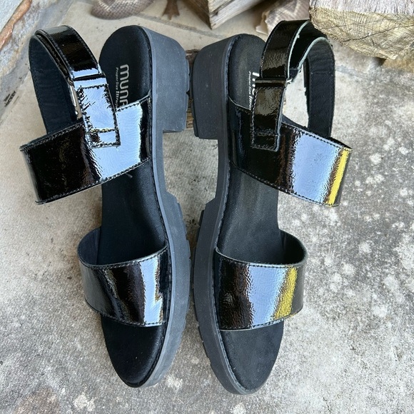 Munro Black Nordstrom Sandals Sleek Slingback Design  Sz-10M. R - Picture 2 of 14